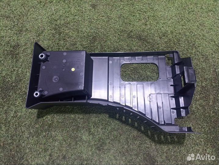 Крышка аккумулятора Porsche Cayenne Turbo E3 9Y