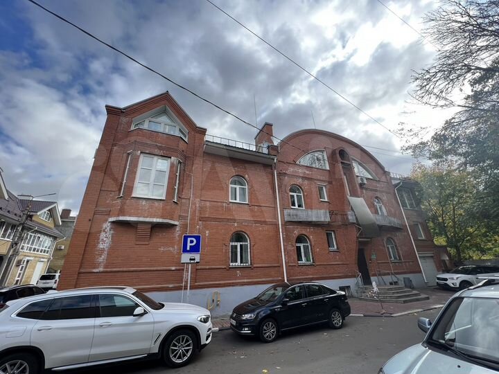 Здание, 1004 м²