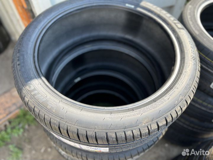 Michelin Pilot Sport 4 SUV 275/40 R22 108Y