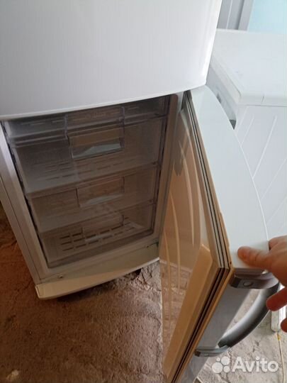 Холодильник двухкамерный Lg