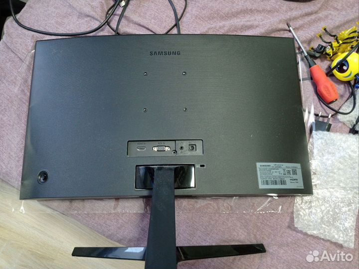 Монитор Samsung C24f390