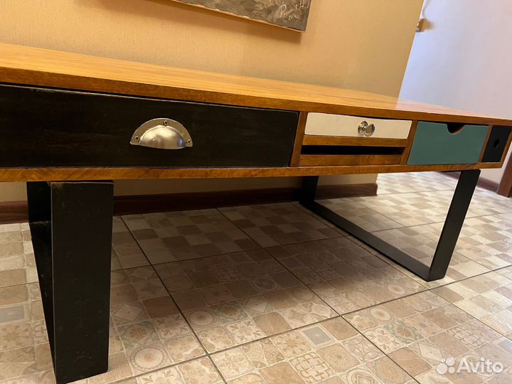 Тумба под телевизор из массива