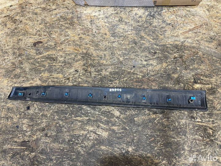 Молдинг двери передней левой Jeep Compass 2 2019