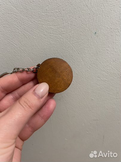 Брелок для ключей деревянный