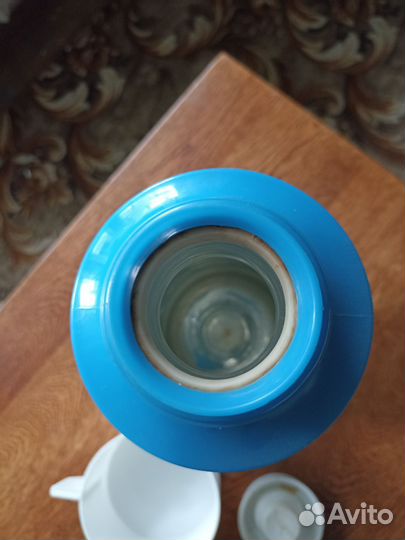 Термосы продам