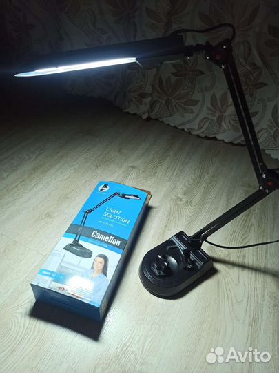 Светильник настольный