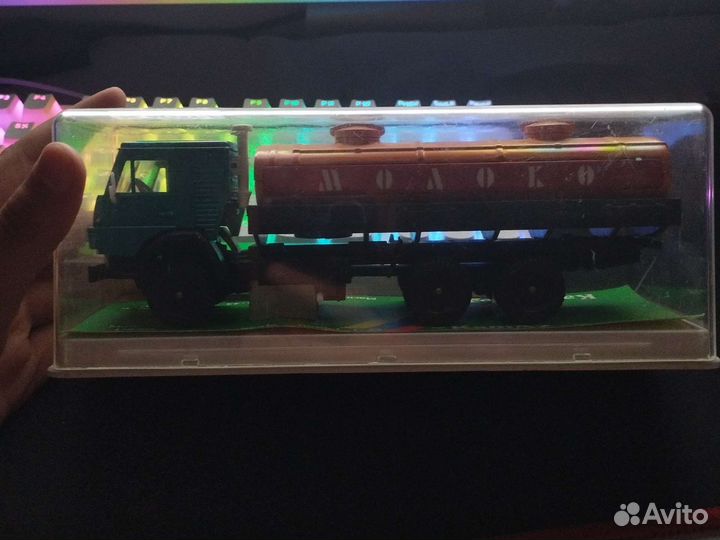 Очень старинная машинка камаз