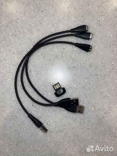 Зарядки 3шт Fitbit Charge, 1шт Fitbit Ionic