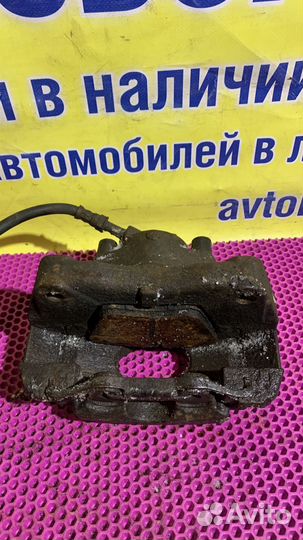 Суппорт передний левый Volkswagen transporter T-5