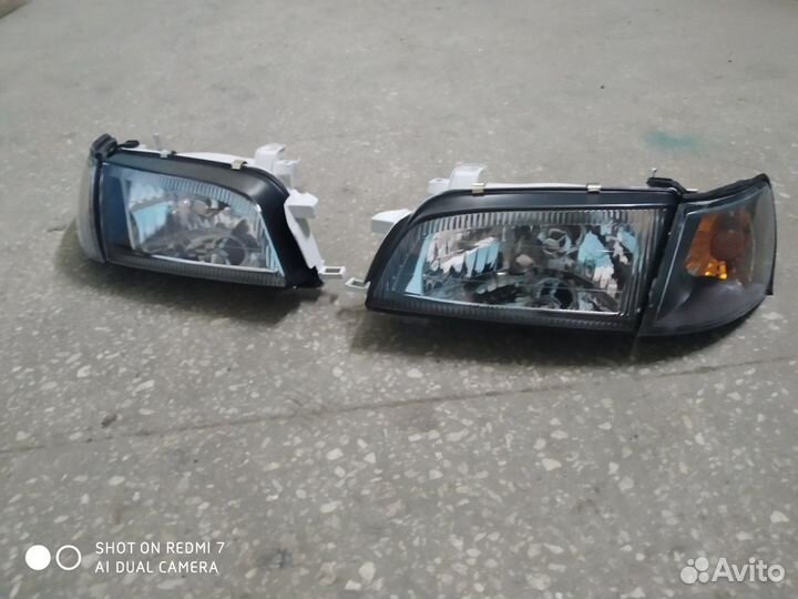 Комплект фар Тойота Корона,Калдина,Карина E