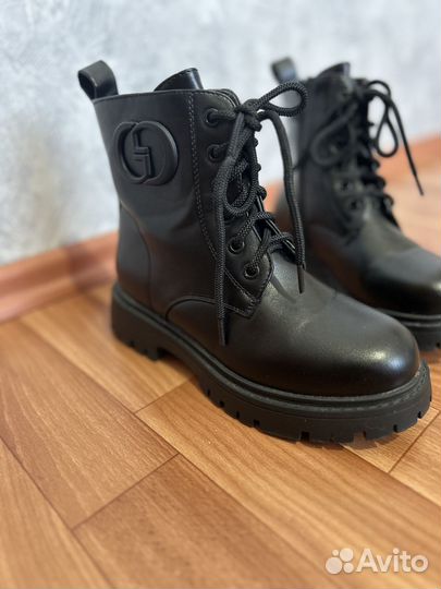 Ботинки женские