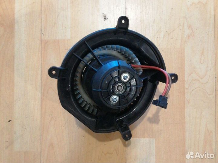 Моторчик печки Mercedes W211