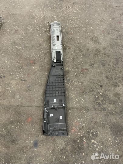 Накладка стойки средняя левая Форд Транзит 2014-н