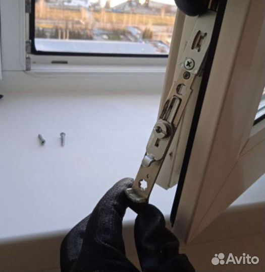 Ремонт пластиковых окон и дверей. Москитные сетки