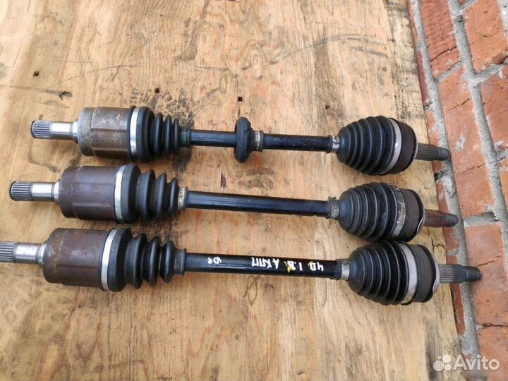 Привод левый Honda Civic 4D 1.8 2006-2015