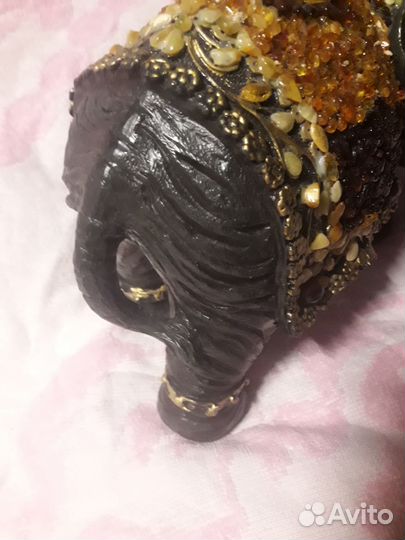 Статуэтка Слон из керамики и янтаря