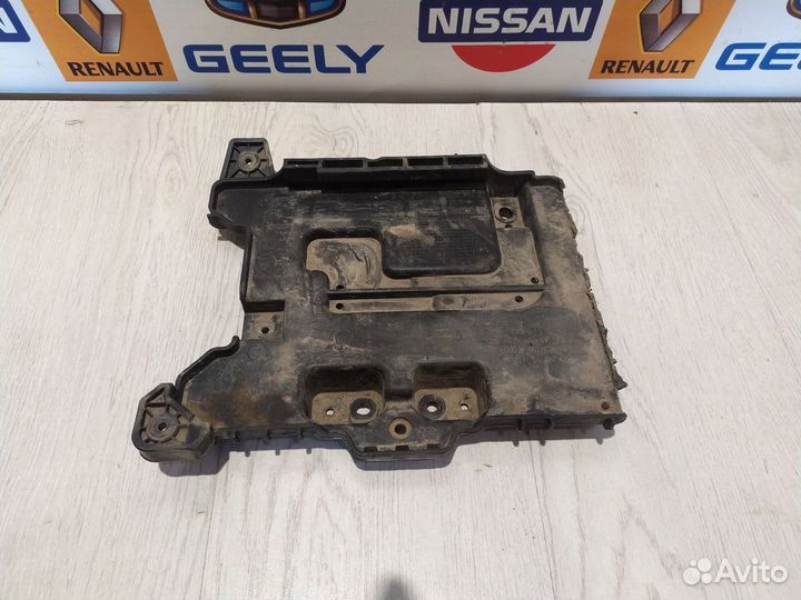 Корпус площадка крепления аккумулятора акб Hyundai