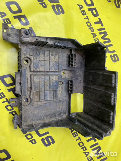 Площадка акб Renault Megane 2