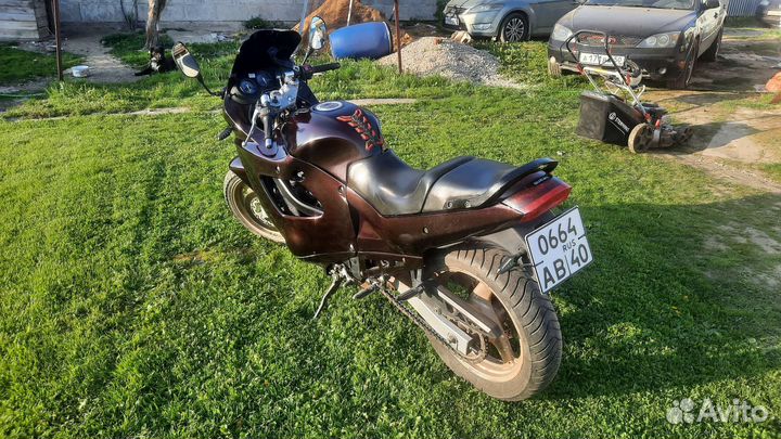 Suzuki GFX 600 F
