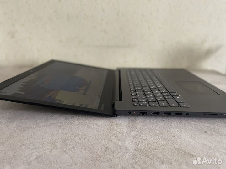 Ноутбук lenovo