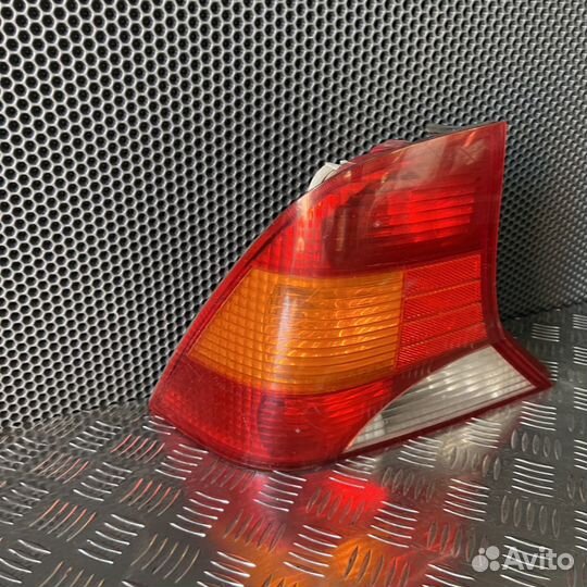 Фонарь задний Ford Focus