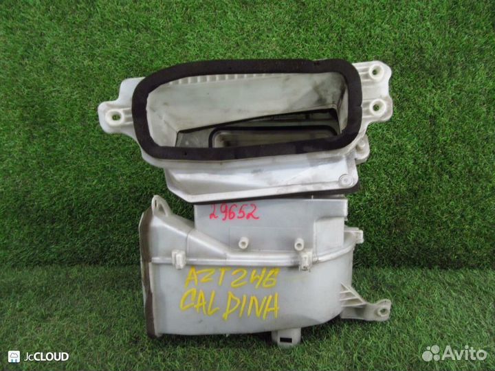 Корпус печки на toyota caldina AZT246W 1AZ-FSE