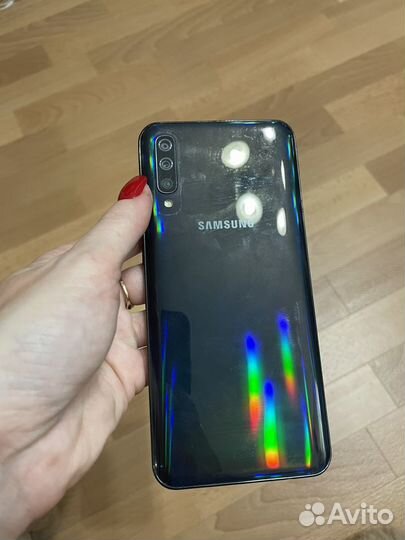 Samsung Galaxy A50, 4/64 ГБ