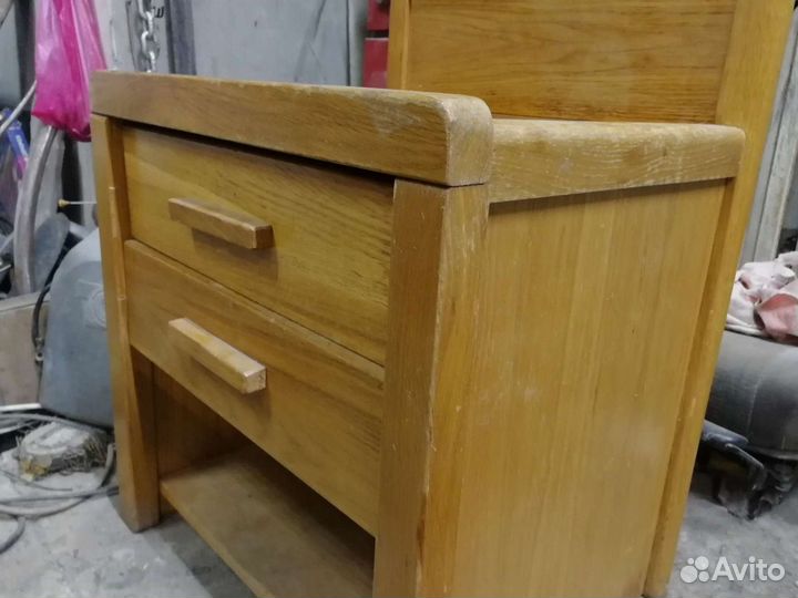 Тумбочка прикроватная из массива