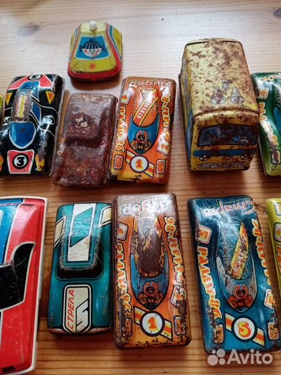 Машинки советские жестяные