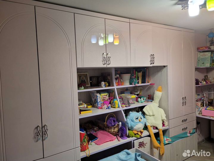 Детская стенка с выдвижными кроватями