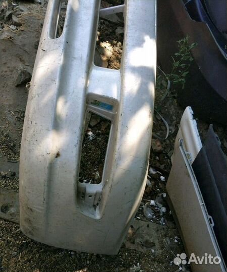 Бампер на Toyota Carina ED ST205