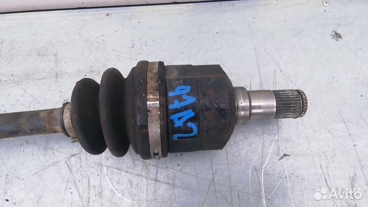 Полуось передняя левая (приводной вал, шрус) Kia 3