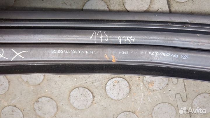 Уплотнитель Volkswagen Arteon, 2018