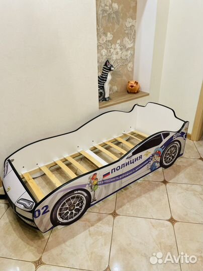 Детская кровать машина с матрасом