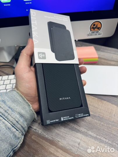 Pitaka Magnetic Power Bank Qi2 5K