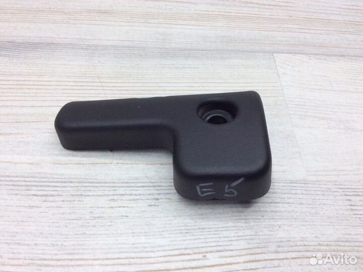 Ручка открывания капота задняя правая Kaiyi E5