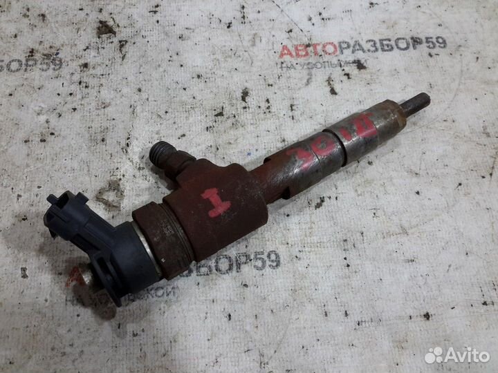 Форсунка топливная Peugeot 301