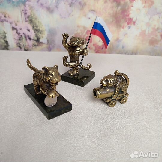 Брелки и фигурки из латуни