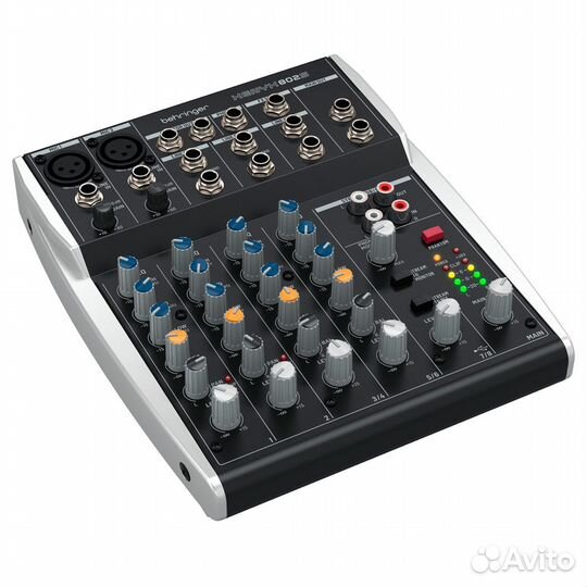 Микшерный пульт Behringer xenyx 802S