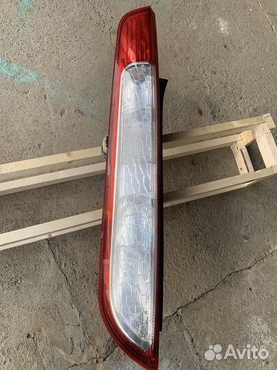 Фонарь задний левый Ford Focus 2 хэтч рест