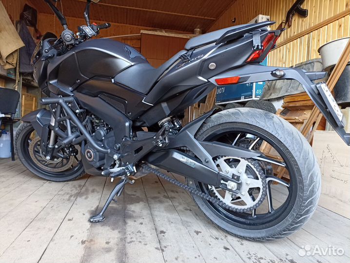 Dominar 400