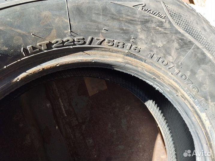 Kumho 792 225/75 R16