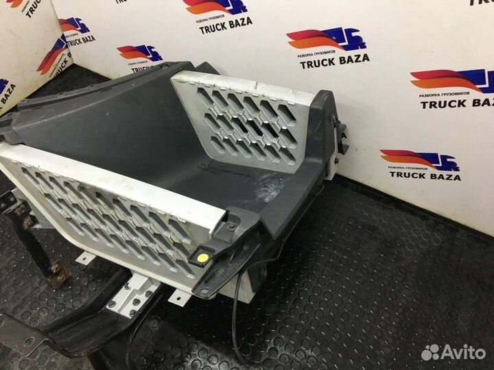 Корпус подножек левый Volvo FH