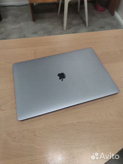 Macbook pro 16 2019 i7