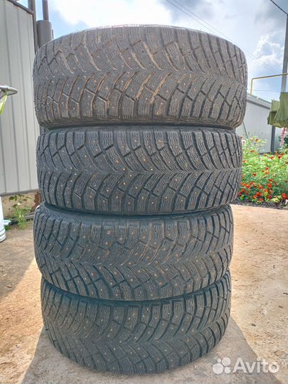 Michelin X-Ice North 4 205/55 R16 94T