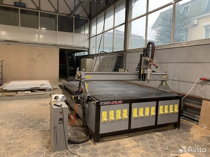 Фрезерный станок с чпу по дереву, цв металлу