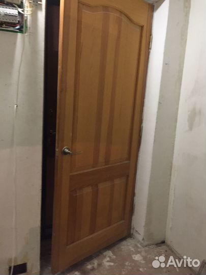 Дверь из массива дерева