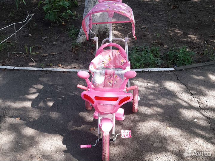 Трехколесный велосипед с родительской ручкой
