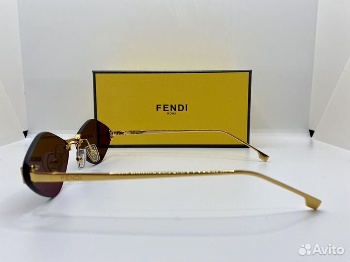 Солнцезащитные очки fendi 6082 30E женские ромбы