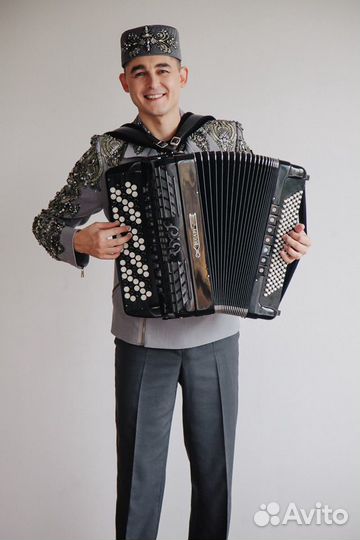 Баянист, поющий, диджей